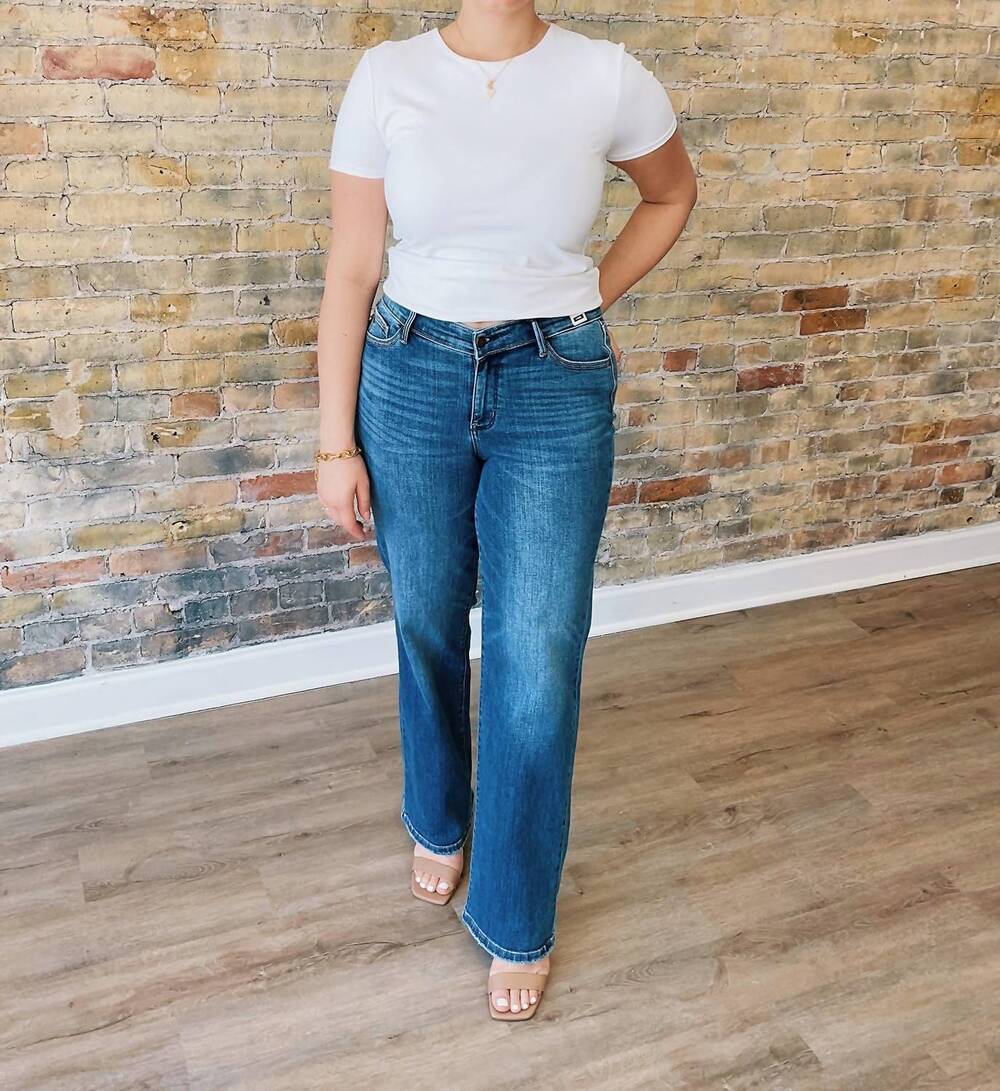 NEW JUDY BLUE remi v-front straight jeans in wash